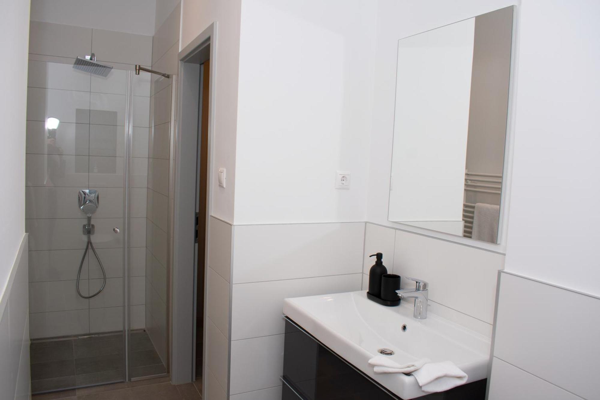 Luxury Cozy 2 Bdr Downtown Apt.4 Budapest Exterior photo